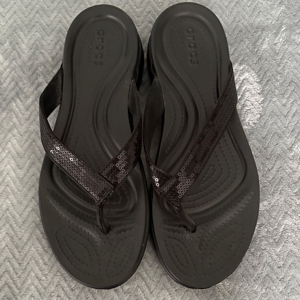 Crocs women’s capri V thong diamanté flip flop comfort glitter size 9